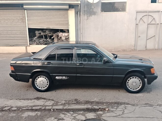 Mercedes 190 1990, 90,000 km - 2.0 l - Qazax