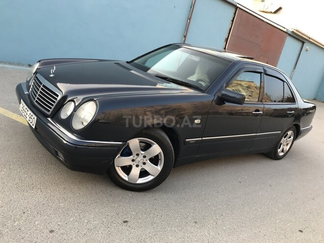 Mercedes E 240 1999, 387,000 km - 2.4 l - Sumqayıt