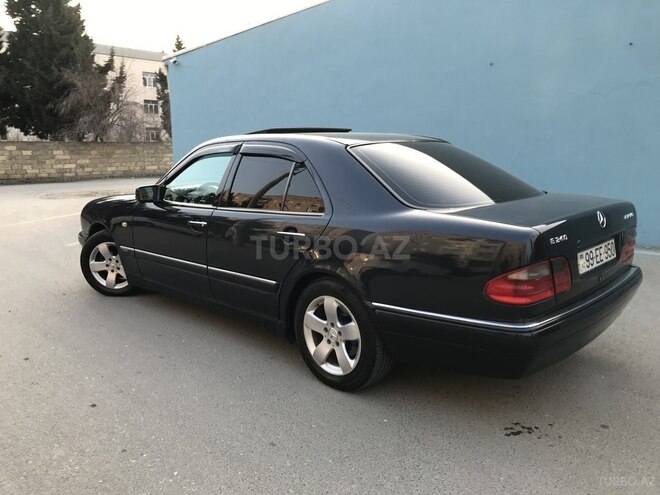 Mercedes E 240 1999, 387,000 km - 2.4 l - Sumqayıt