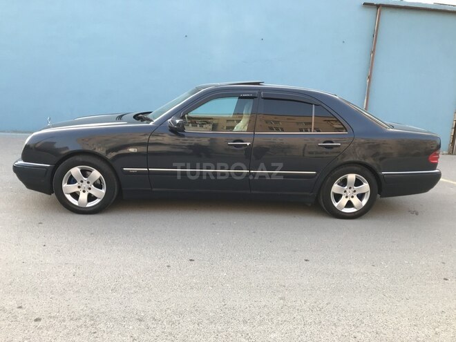 Mercedes E 240 1999, 387,000 km - 2.4 l - Sumqayıt