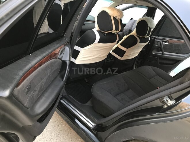Mercedes E 240 1999, 387,000 km - 2.4 l - Sumqayıt