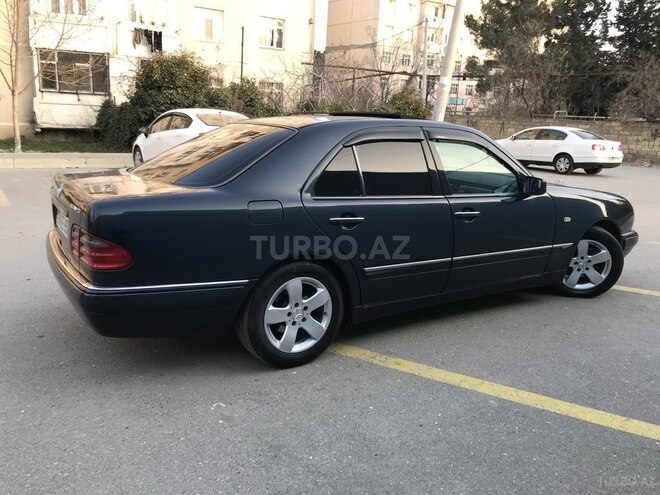 Mercedes E 240 1999, 387,000 km - 2.4 l - Sumqayıt