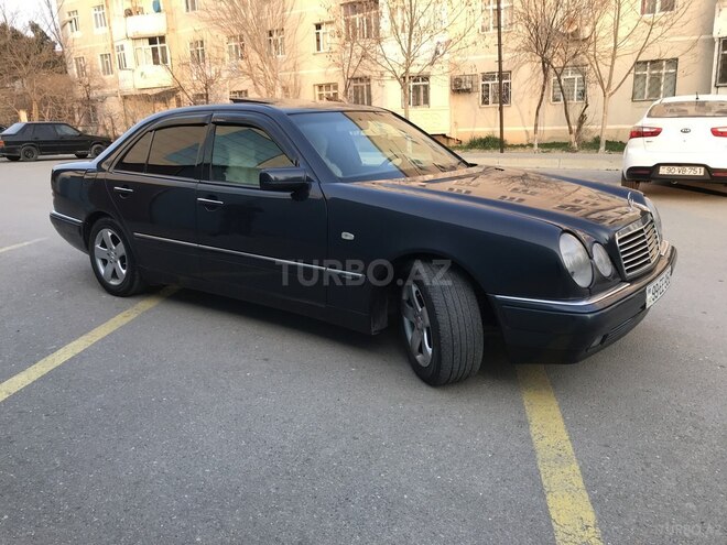 Mercedes E 240 1999, 387,000 km - 2.4 l - Sumqayıt