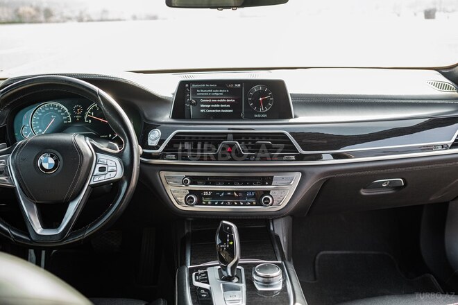 BMW 740 2016, 130,000 km - 3.0 l - Bakı