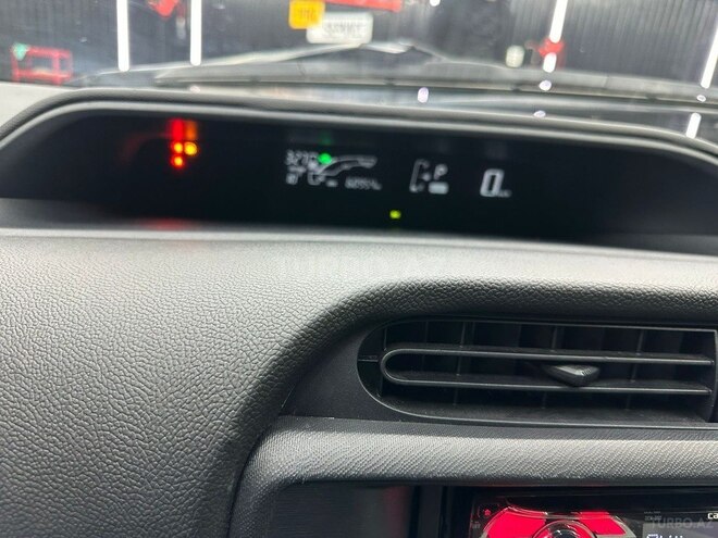 Toyota Aqua 2017, 87,000 km - 1.5 l - Bakı