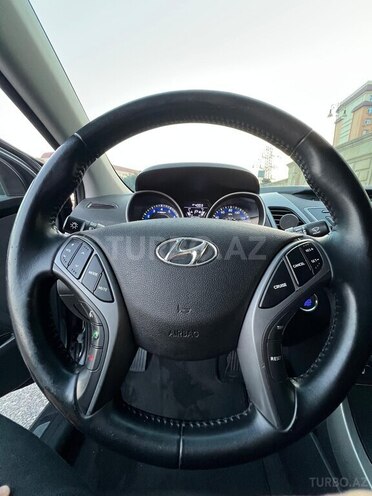 Hyundai Elantra 2015, 95,000 km - 1.8 l - Bakı