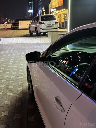 Volkswagen Jetta-9