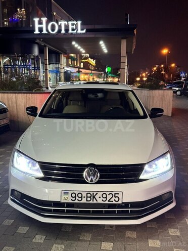 Volkswagen Jetta-1
