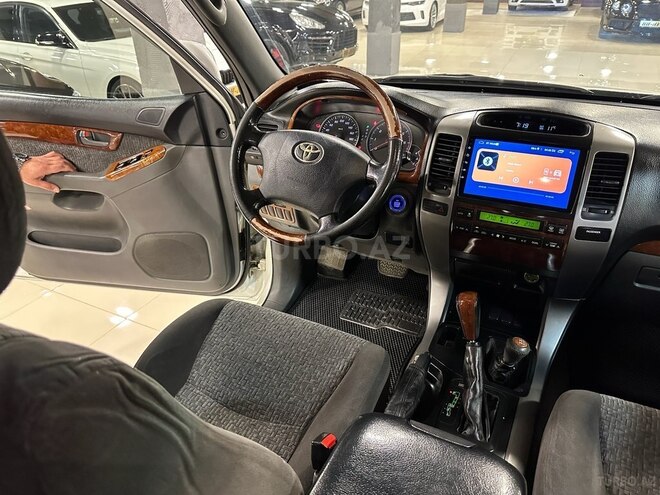 Toyota Land Cruiser Prado-14