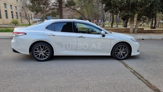 Toyota Camry-3