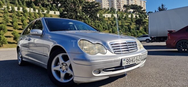 Mercedes C 220 d 2001, 418,000 km - 2.2 l - Bakı