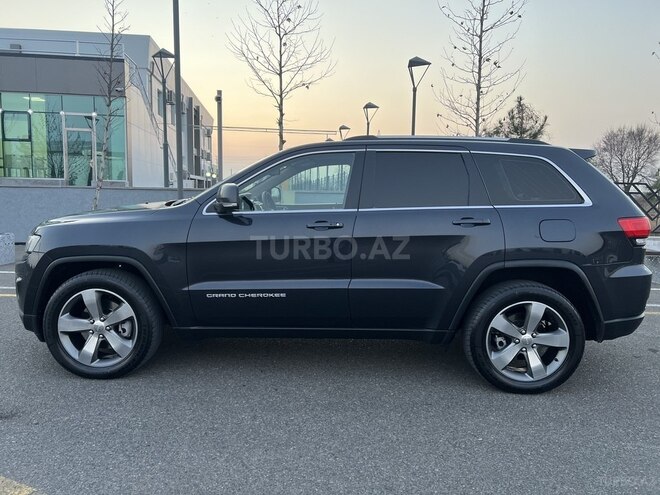 Jeep Grand Cherokee-12