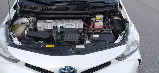 Toyota Prius V 2015, 209,876 km - 1.8 l - Gəncə