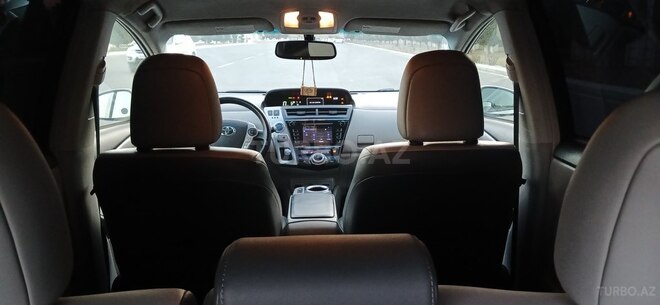 Toyota Prius V 2015, 209,876 km - 1.8 l - Gəncə