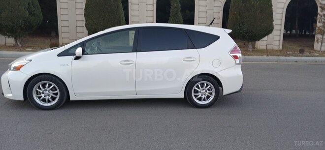 Toyota Prius V 2015, 209,876 km - 1.8 l - Gəncə