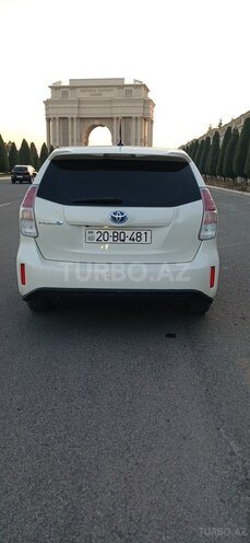 Toyota Prius V 2015, 209,876 km - 1.8 l - Gəncə