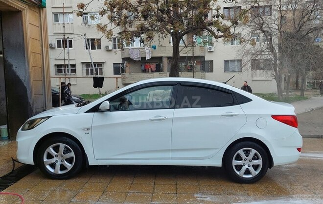 Hyundai Accent 2013, 202,000 km - 1.6 л - Bakı
