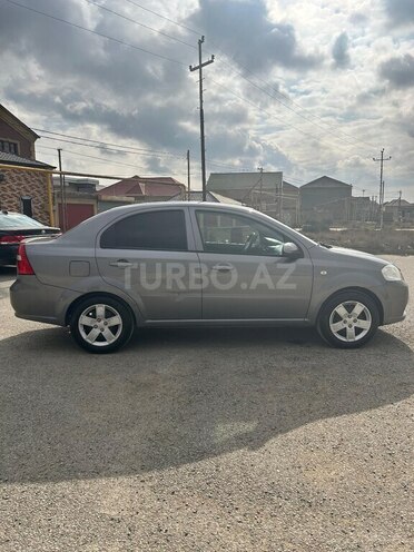 Chevrolet Aveo-3