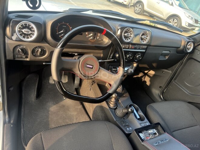 LADA (VAZ) Niva 2024, 13,000 km - 1.7 л - Bakı