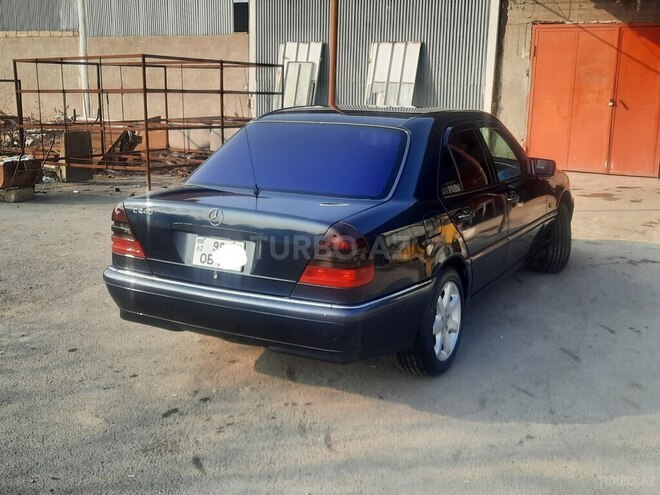 Mercedes C 240 1998, 445,780 km - 2.4 l - İsmayıllı