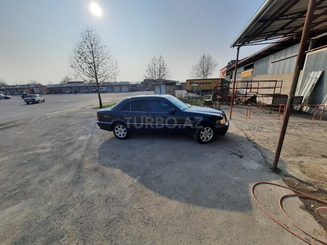 Mercedes C 240 1998, 445,780 km - 2.4 l - İsmayıllı