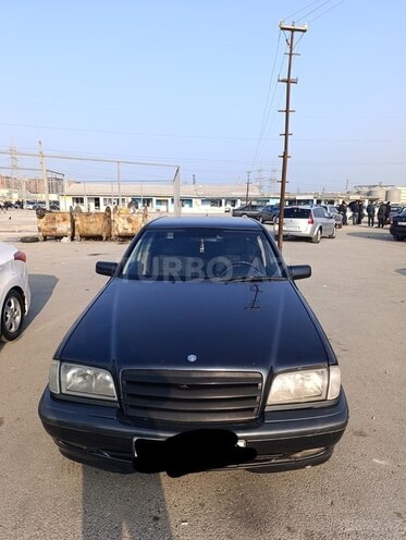 Mercedes C 220 d 1999, 272,000 km - 2.2 l - Bakı