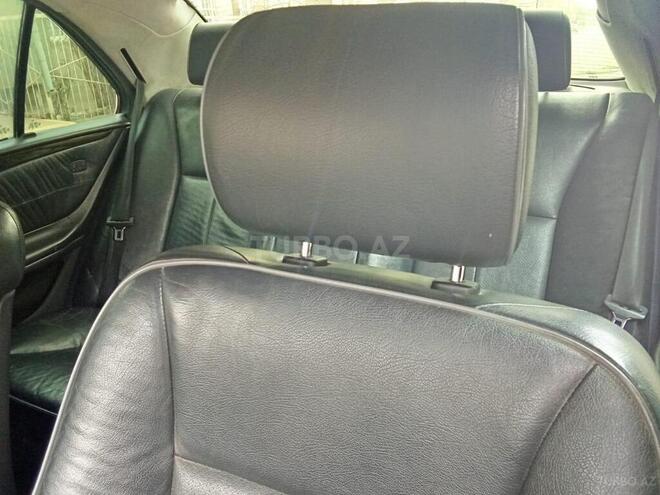 Mercedes E 220 d 2000, 421,410 km - 2.2 l - Şəmkir