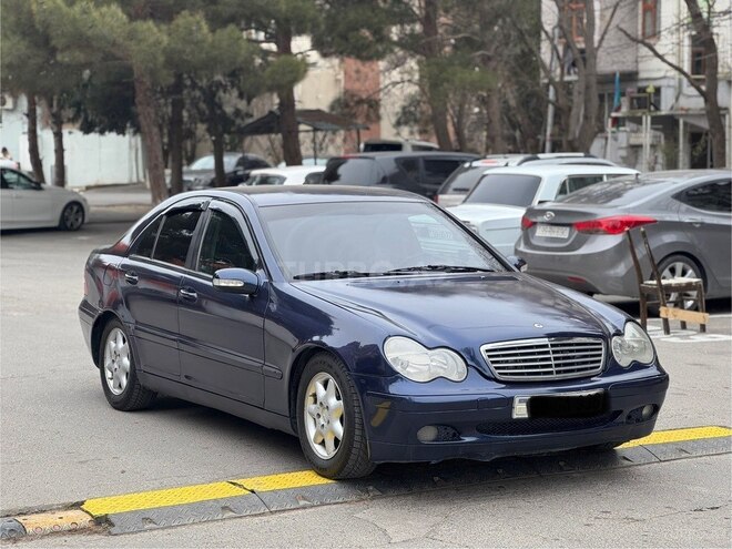 Mercedes C 200-1