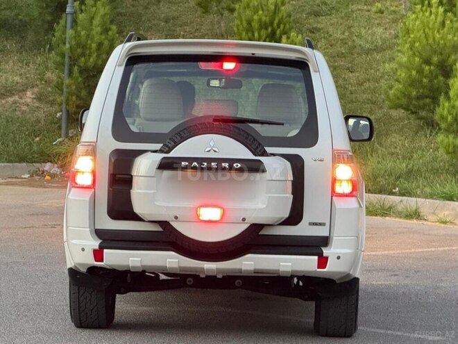 Mitsubishi Pajero 2013, 160,000 km - 3.5 л - Bakı