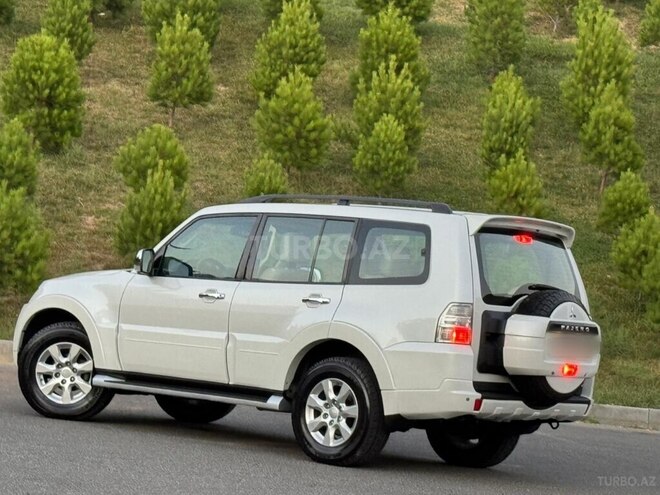 Mitsubishi Pajero 2013, 160,000 km - 3.5 л - Bakı