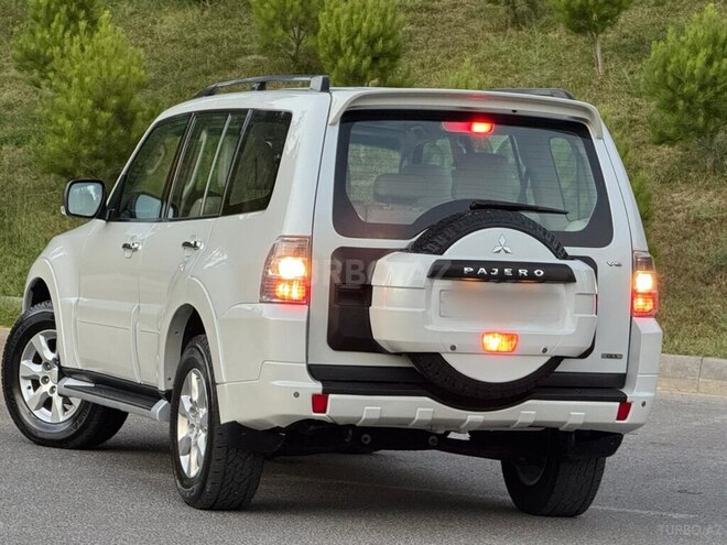 Mitsubishi Pajero 2013, 160,000 km - 3.5 л - Bakı