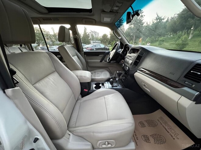 Mitsubishi Pajero 2013, 160,000 km - 3.5 л - Bakı