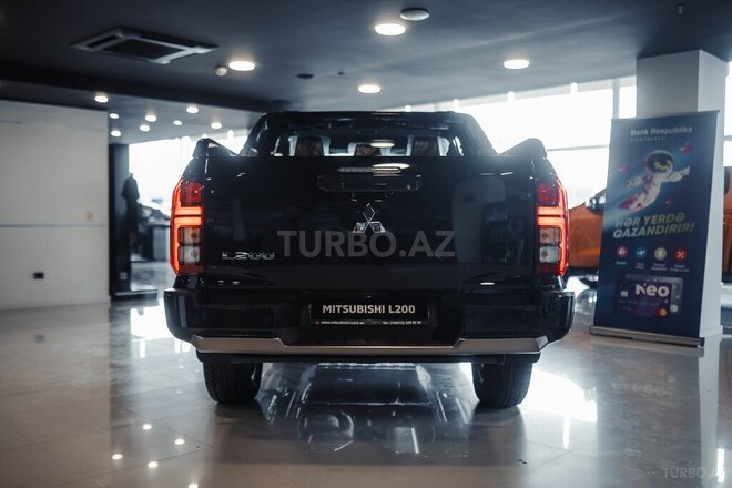 Mitsubishi L200-7