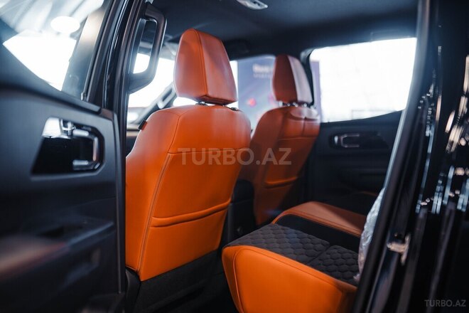 Mitsubishi L200-13