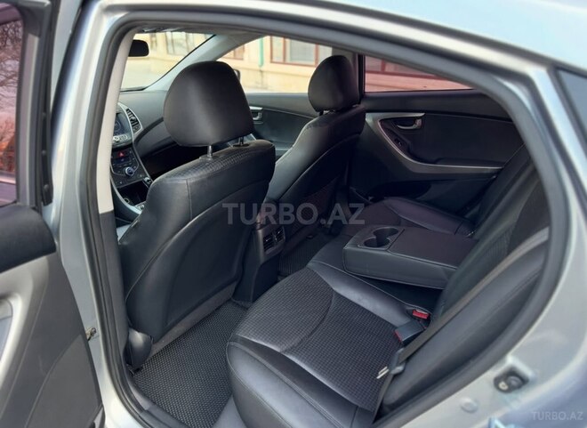 Hyundai Elantra 2015, 212,000 km - 1.6 l - Xaçmaz