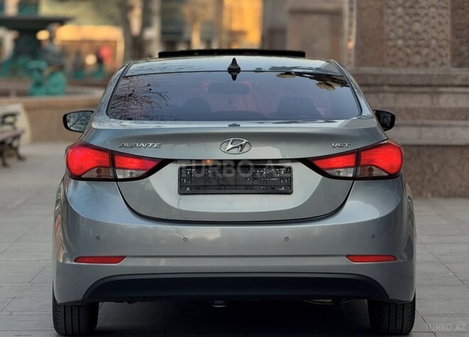 Hyundai Elantra 2015, 212,000 km - 1.6 l - Xaçmaz