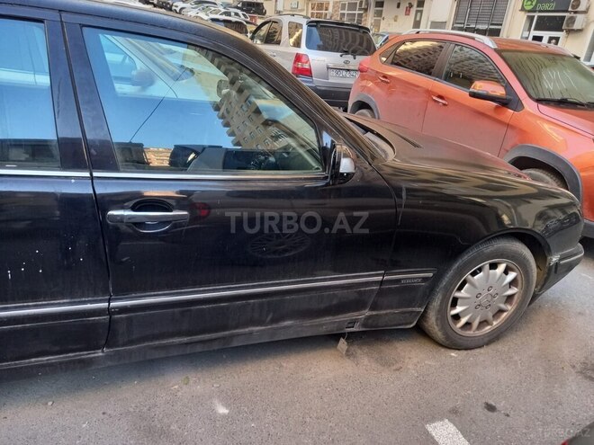 Mercedes E 240 1999, 265,000 km - 2.4 l - Bakı