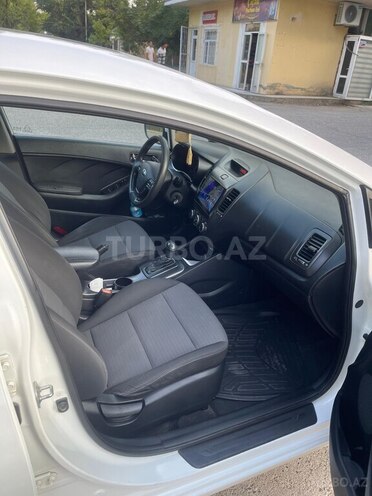 Kia Cerato 2014, 177,625 km - 1.6 l - Saatlı
