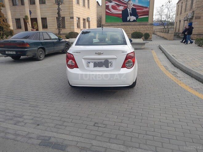 Chevrolet Aveo-6