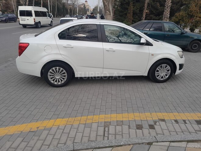 Chevrolet Aveo-4