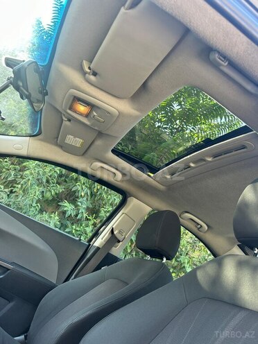 Chevrolet Aveo-5