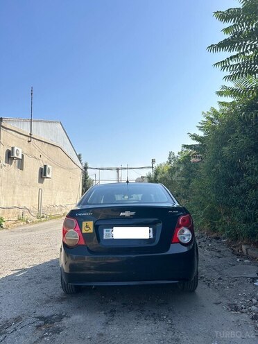 Chevrolet Aveo-3