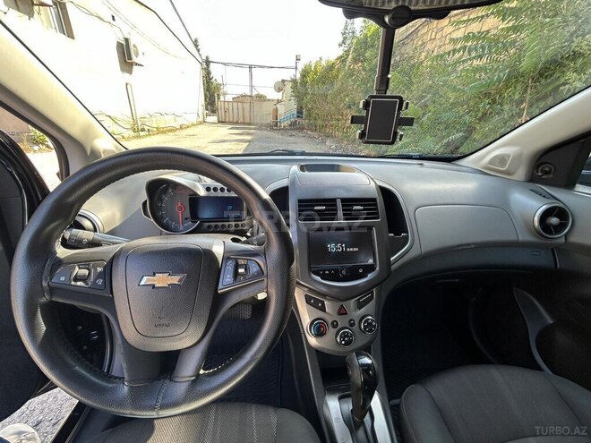 Chevrolet Aveo-7