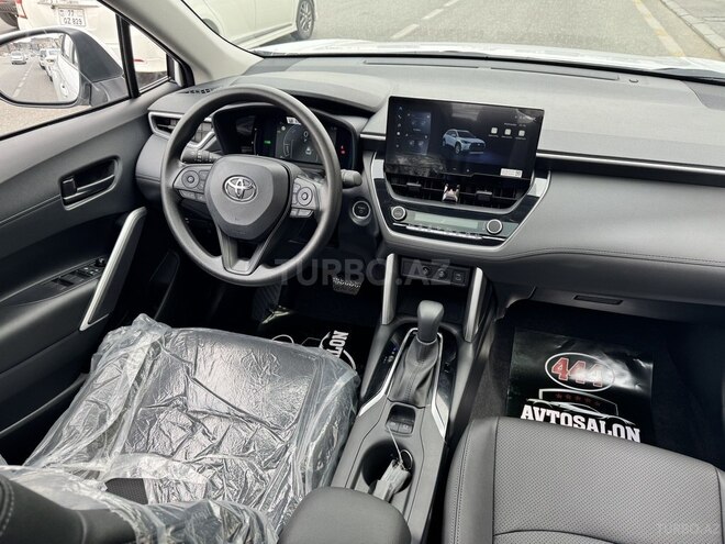 Toyota Corolla Cross 2024, 0 km - 2.0 л - Bakı