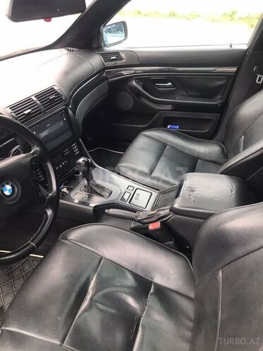 BMW 525 2001, 256,000 km - 2.5 l - Bakı