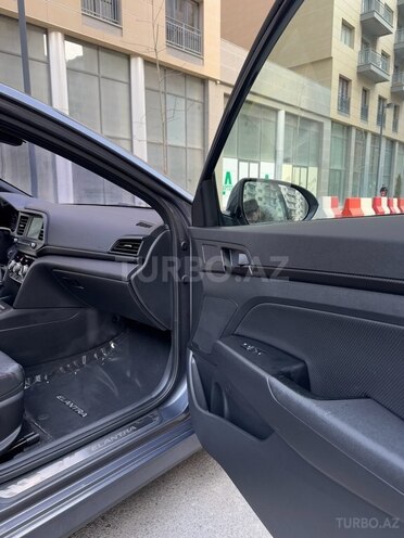 Hyundai Elantra 2019, 72,300 km - 1.6 л - Bakı