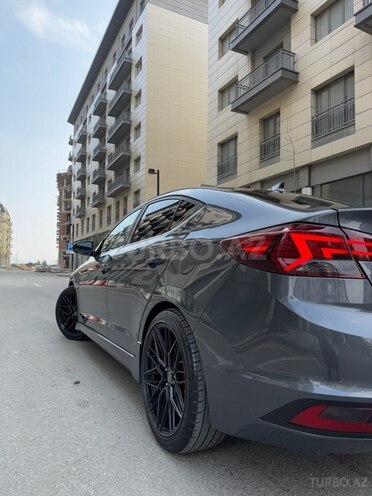Hyundai Elantra 2019, 72,300 km - 1.6 л - Bakı