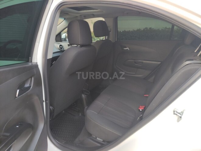 Chevrolet Aveo-18