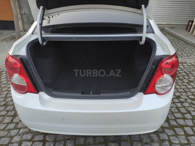 Chevrolet Aveo-10