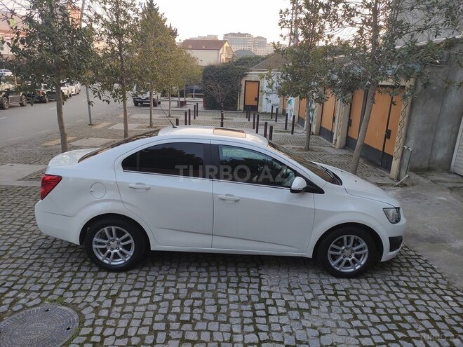 Chevrolet Aveo-14